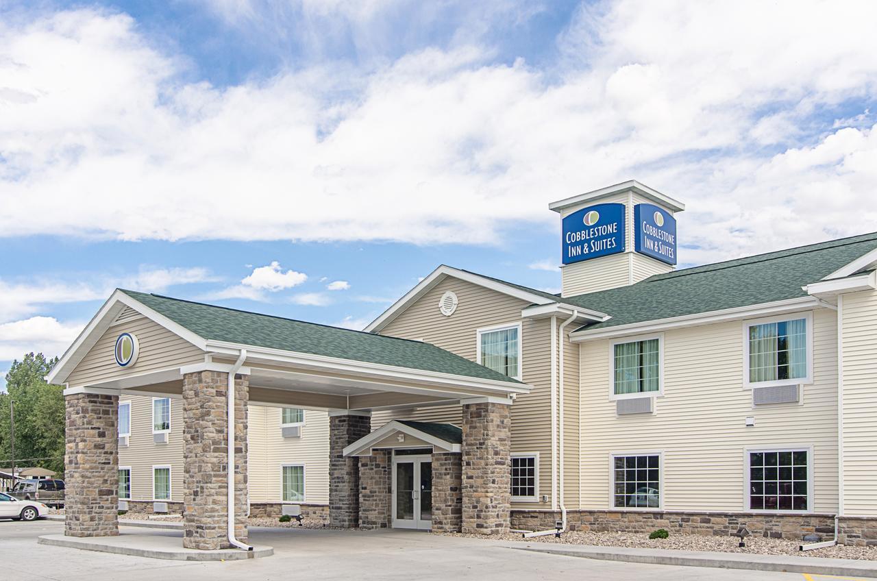 Cobblestone Inn & Suites - Гернси Екстериор снимка
